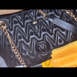 MARIO VALENTINO Luisa Diamond Quilted Leather Shoulder Bag